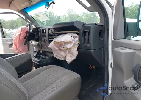 2017 Chevrolet Express 2500 Work Van z USA, uszkodzony, nr VIN 1GCWGAFF7H1340601